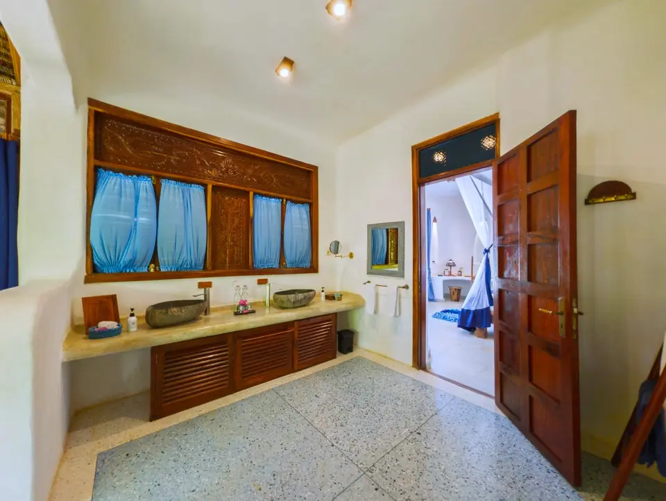 Room Maji Bathroom View – Asili House Zanzibar