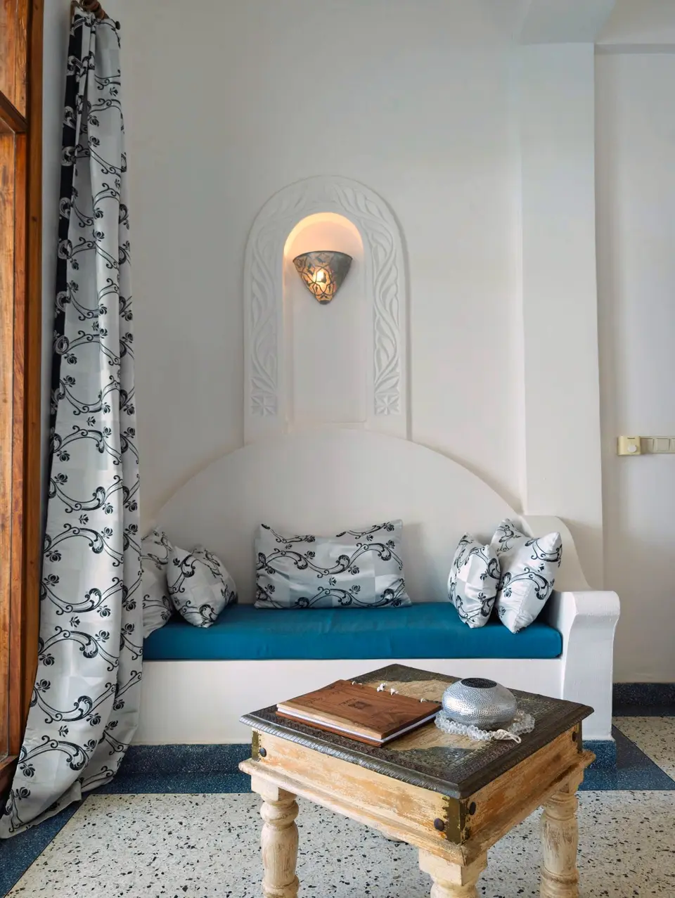 Room Mwezi Baraza – Relax & Unwind at Villa Kidosho Zanzibar