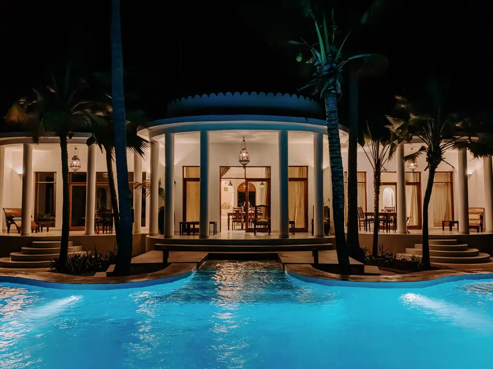 Villa Kidosho by Night – Pool & Lounge View