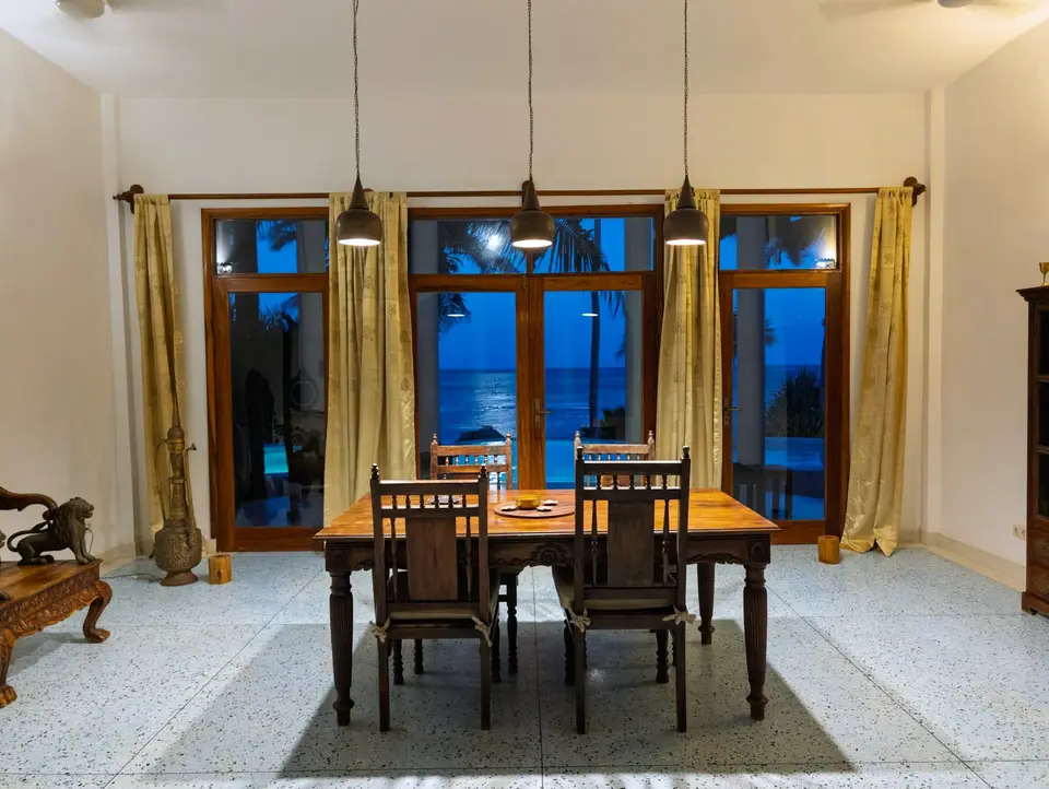Villa Kidosho Lounge with Moonrise – Boutique Hotel Matlai Zanzibar